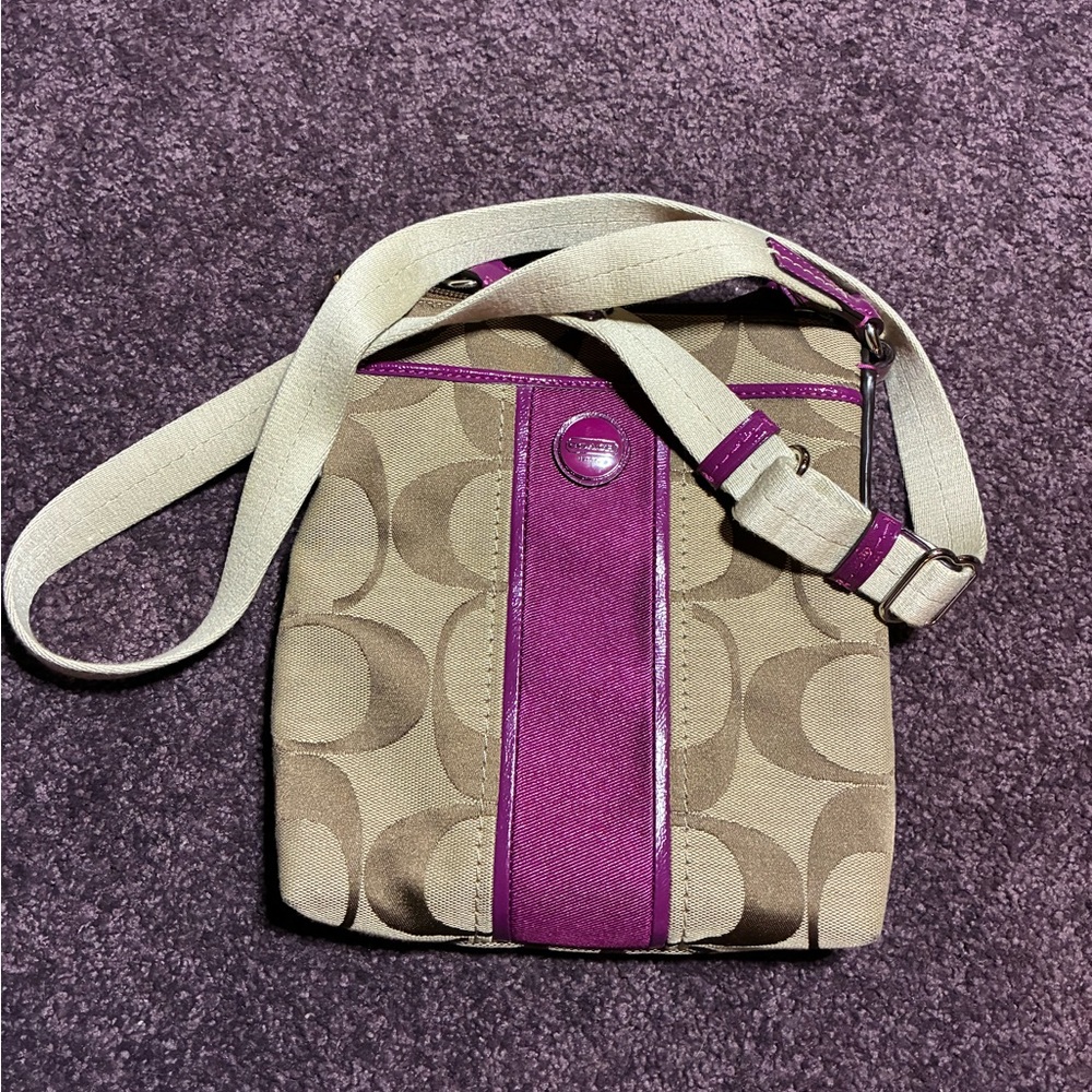 Signature C Coach Crossbody Bag - Brown and Purple RARE Zipper Adjustable - Picture 2 of 6